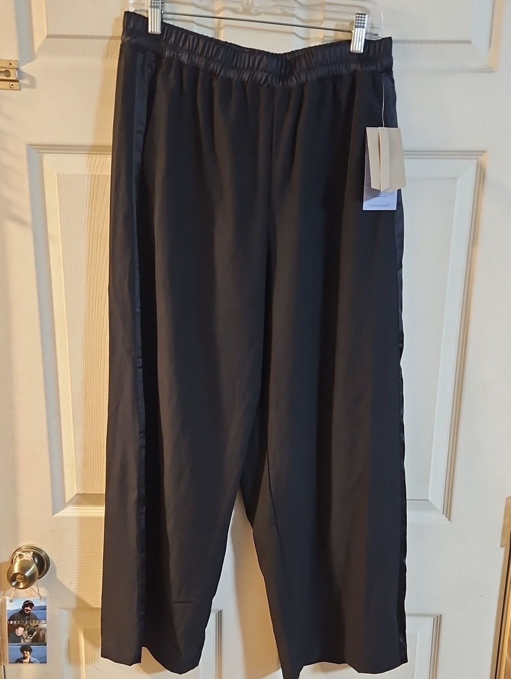 AVIA FEATHER STRETCH ATHLETIC PANT: BLACK: NEW WITH TAGS: SIZE M (8-10)
